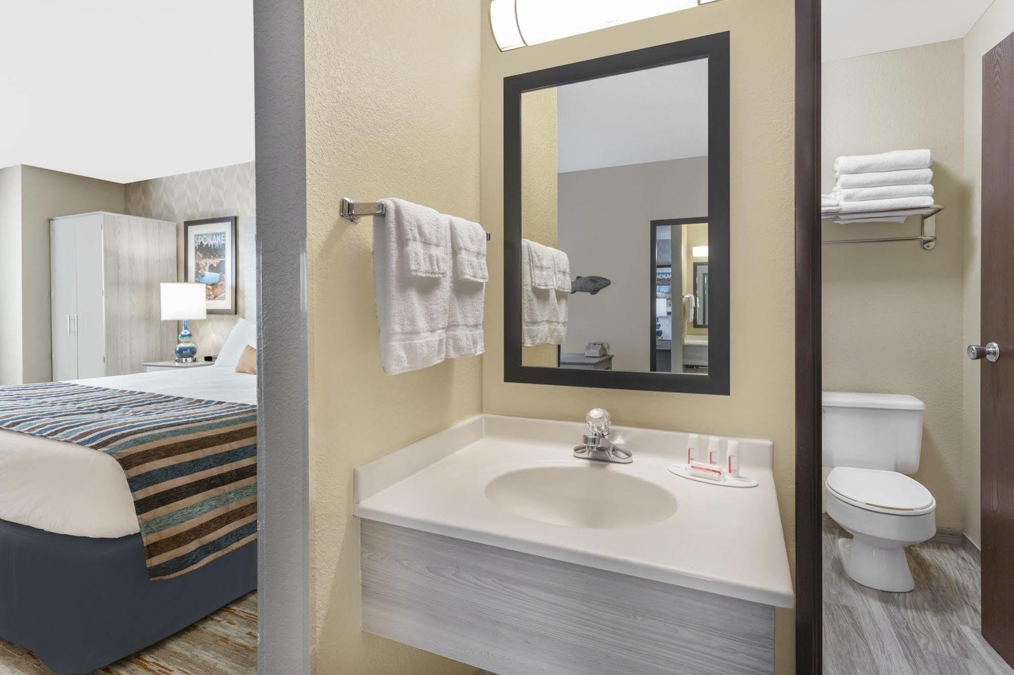Silverstone Inn & Suites Spokane Valley Dış mekan fotoğraf